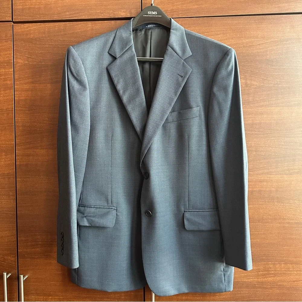 Joseph Abboud used it